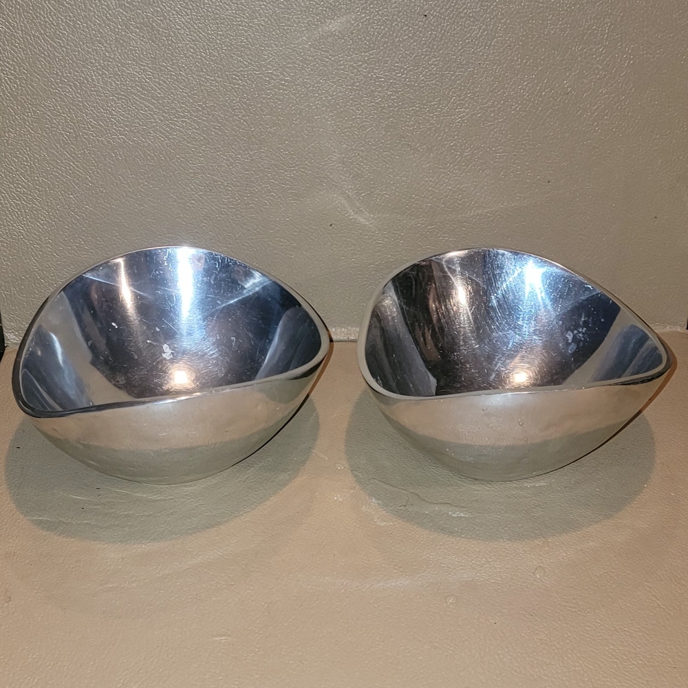A PAIR OF NAMBE SERVING BOWLS 9" Elegant Silver ALLOY METAL